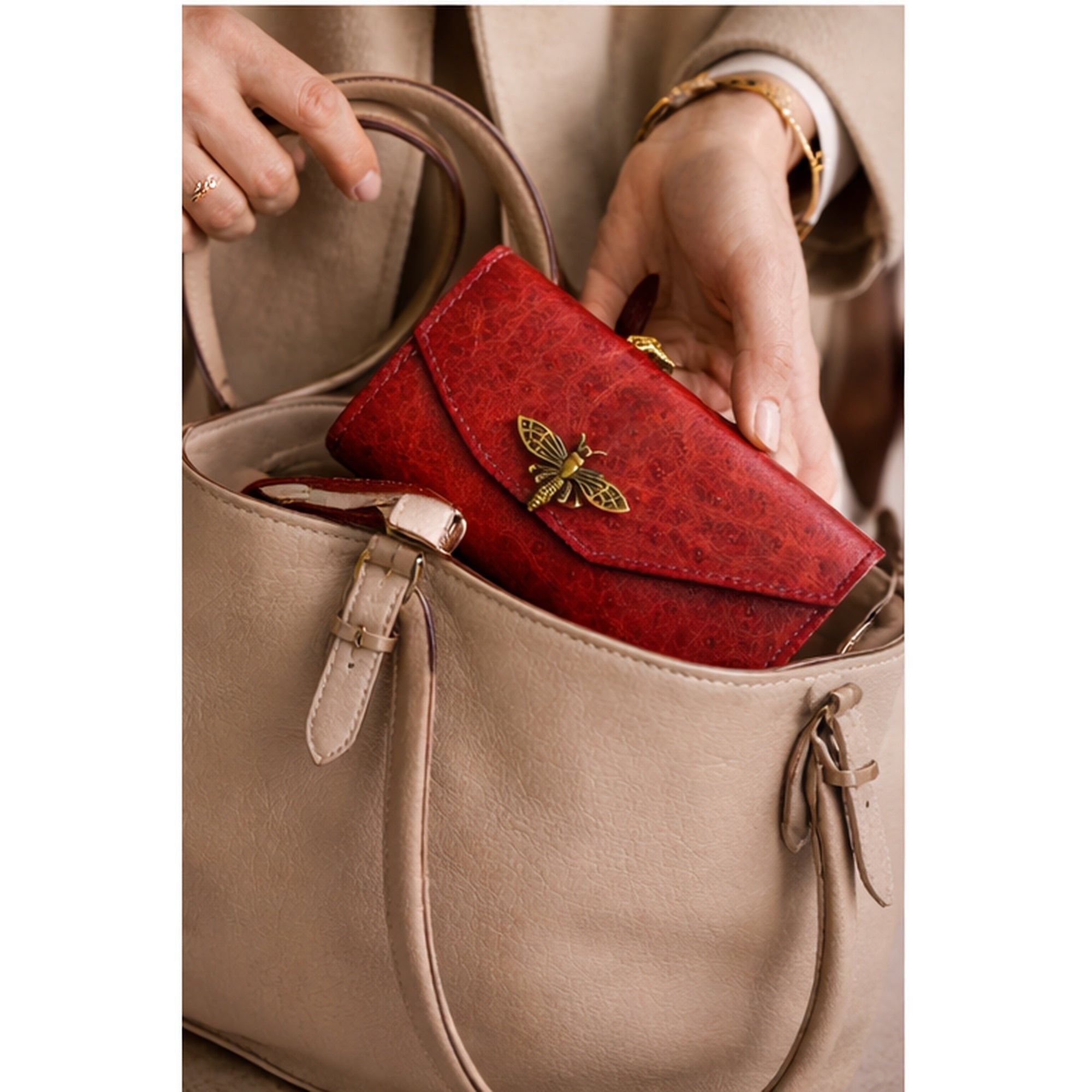 Naisten Punainen Nahkalompakko